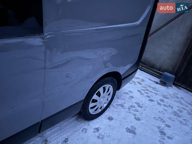 Вантажопасажирський фургон Renault Trafic 2018 в Києві