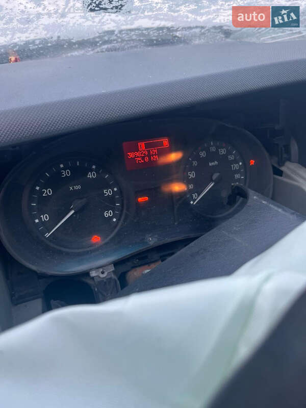 Грузопассажирский фургон Renault Trafic 2012 в Житомире