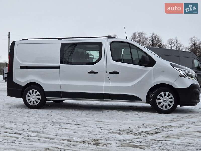 Вантажопасажирський фургон Renault Trafic 2020 в Луцьку