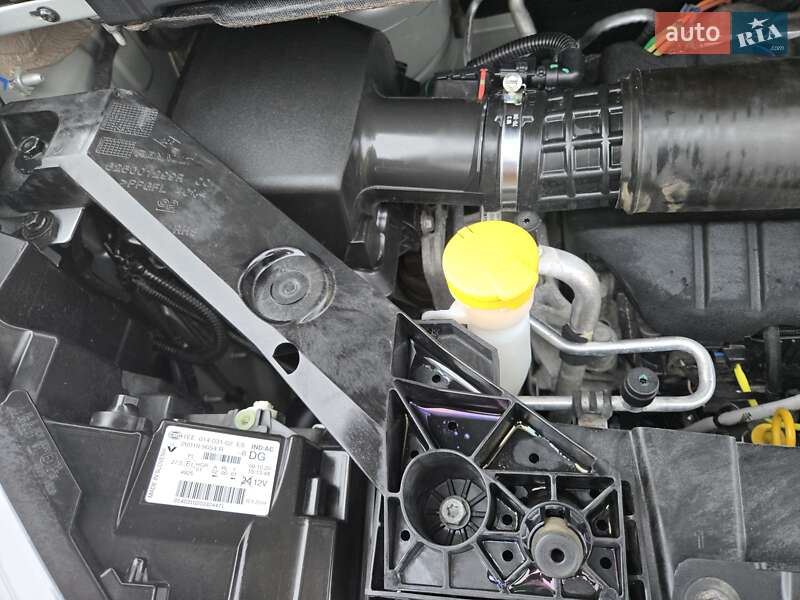 Вантажопасажирський фургон Renault Trafic 2020 в Луцьку