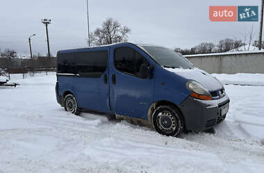 Грузопассажирский фургон Renault Trafic 2002 в Стрые