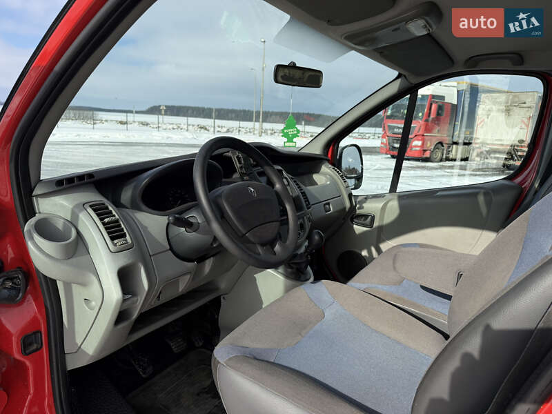 Мінівен Renault Trafic 2012 в Радивиліві