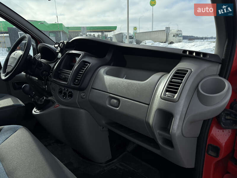 Мінівен Renault Trafic 2012 в Радивиліві