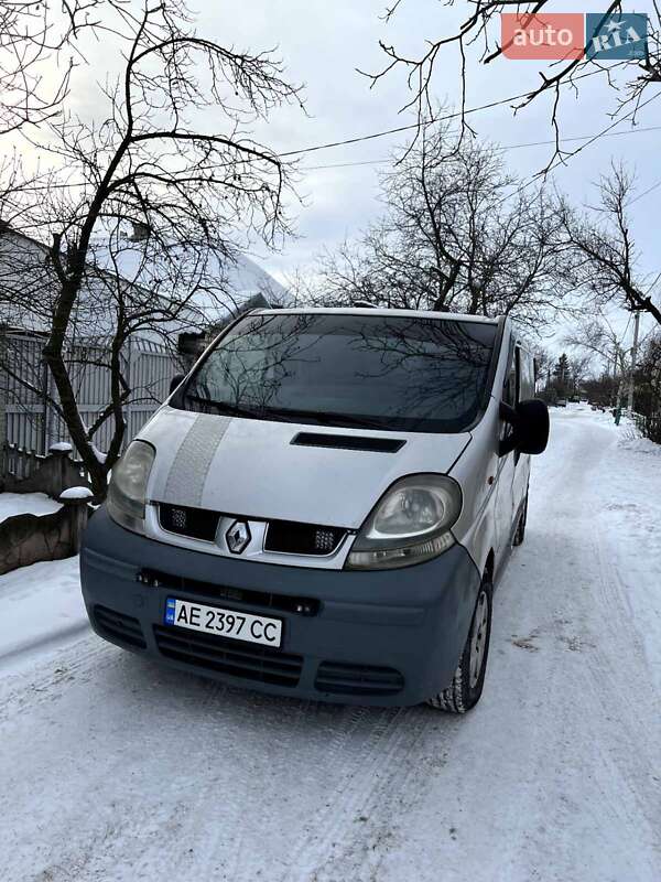 Мікроавтобус вантажний (до 3,5т) Renault Trafic 2003 в Павлограді фото 3 Мікроавтобус вантажний (до 3,5т) Renault Trafic 2003 в Павлограді