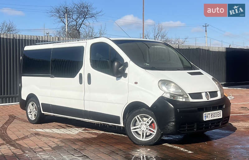 Мінівен Renault Trafic 2006 в Одесі