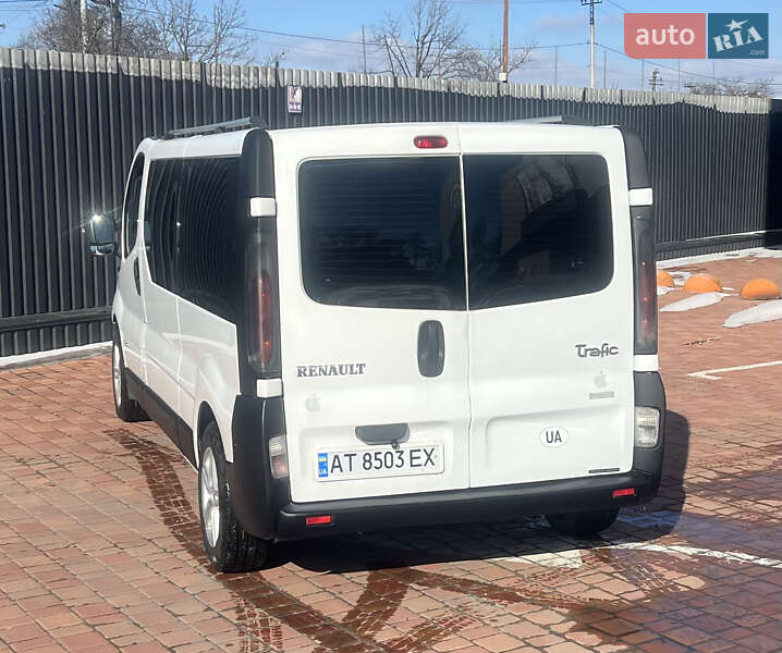 Мінівен Renault Trafic 2006 в Одесі