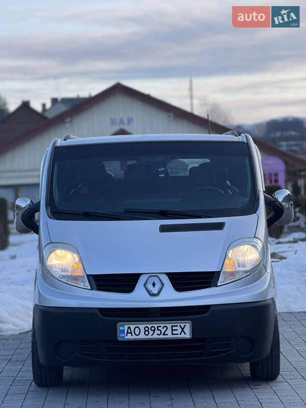 Минивэн Renault Trafic 2007 в Межгорье