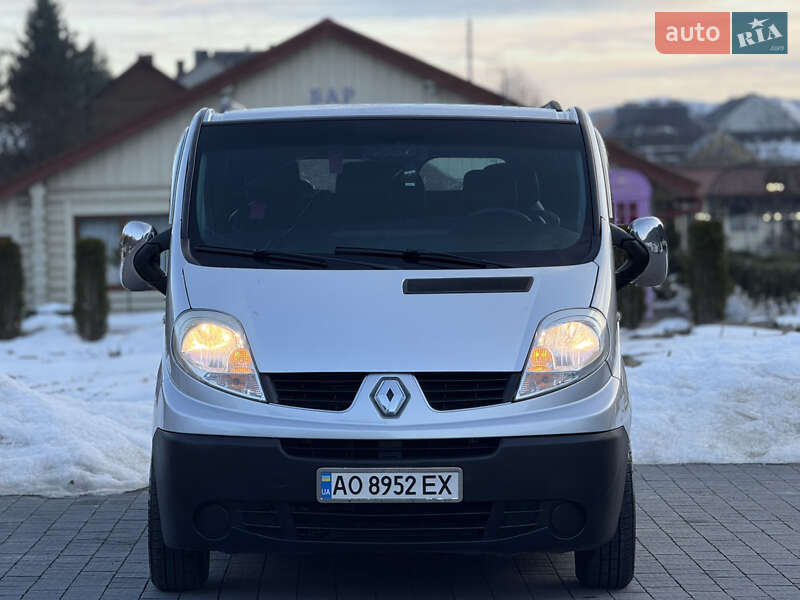 Минивэн Renault Trafic 2007 в Межгорье