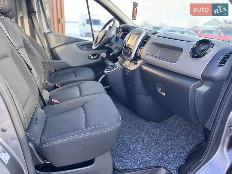 Грузопассажирский фургон Renault Trafic 2016 в Коломые