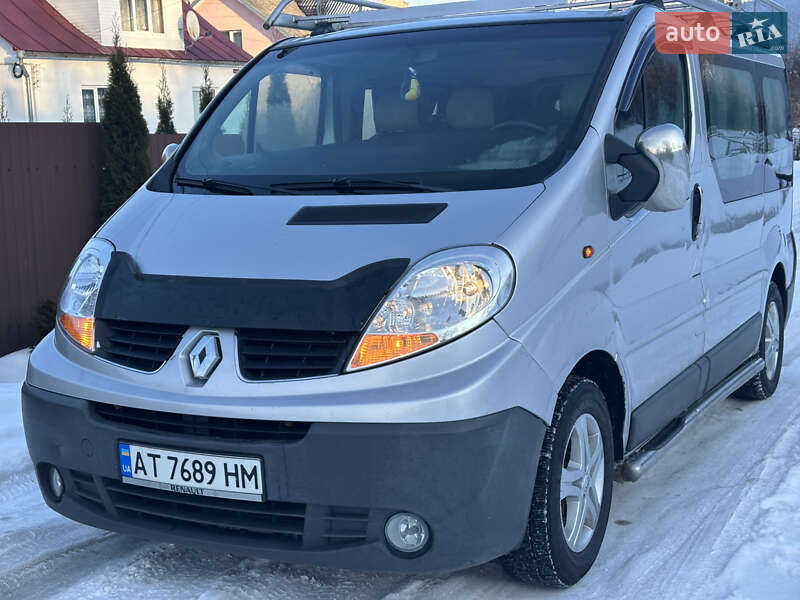 Минивэн Renault Trafic 2007 в Делятине