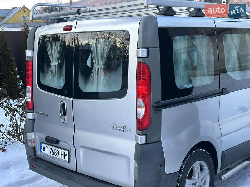Минивэн Renault Trafic 2007 в Делятине