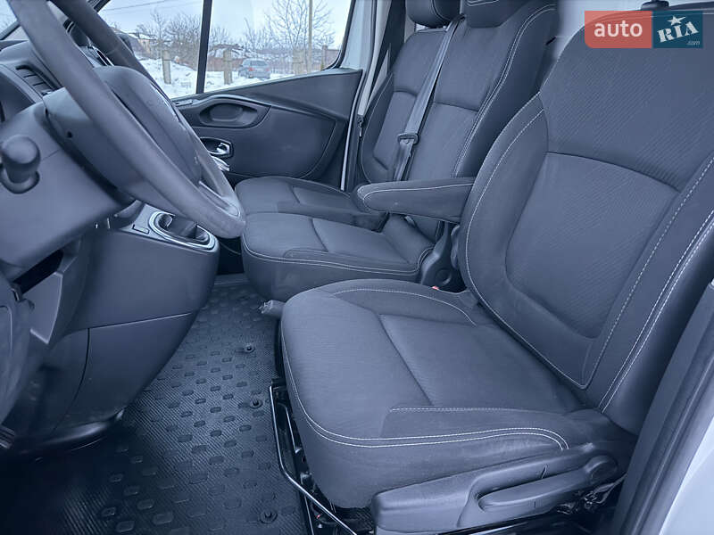 Вантажний фургон Renault Trafic 2022 в Рівному