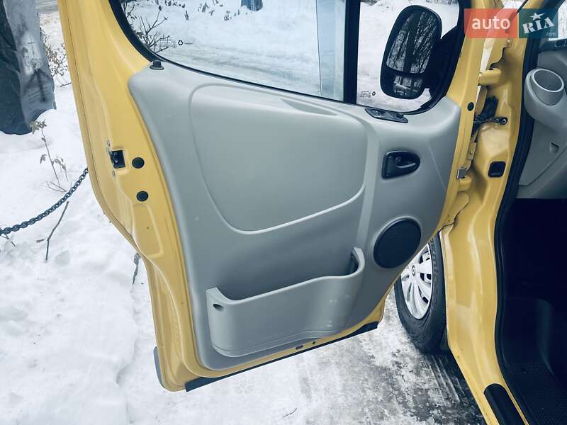 Минивэн Renault Trafic 2002 в Киеве