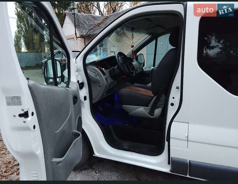 Мінівен Renault Trafic 2005 в Летичіві фото 9 Мінівен Renault Trafic 2005 в Летичіві