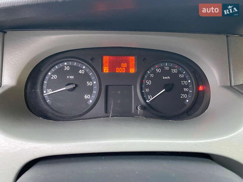 Минивэн Renault Trafic 2008 в Ровно фото 11 Минивэн Renault Trafic 2008 в Ровно