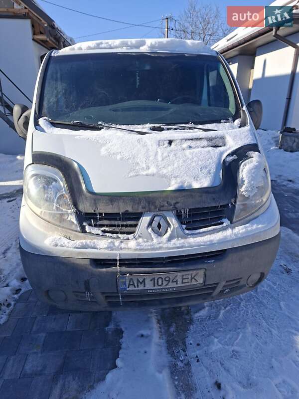 Вантажопасажирський фургон Renault Trafic 2012 в Житомирі