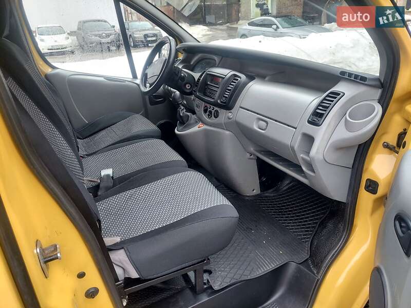 Мінівен Renault Trafic 2007 в Львові