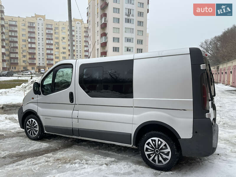 Мінівен Renault Trafic 2003 в Кам'янець-Подільському фото 8 Мінівен Renault Trafic 2003 в Кам'янець-Подільському