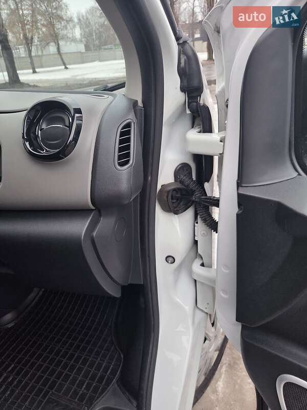 Микроавтобус грузовой (до 3,5т) Renault Trafic 2018 в Броварах фото 43 Микроавтобус грузовой (до 3,5т) Renault Trafic 2018 в Броварах