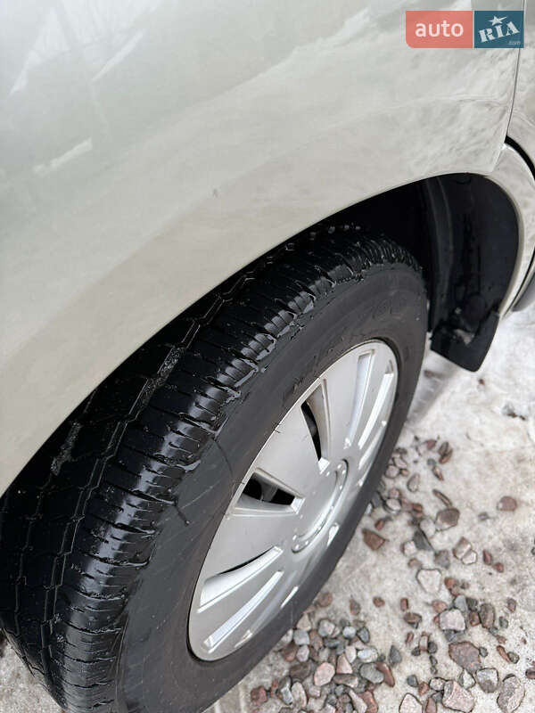 Вантажопасажирський фургон Renault Trafic 2008 в Луцьку