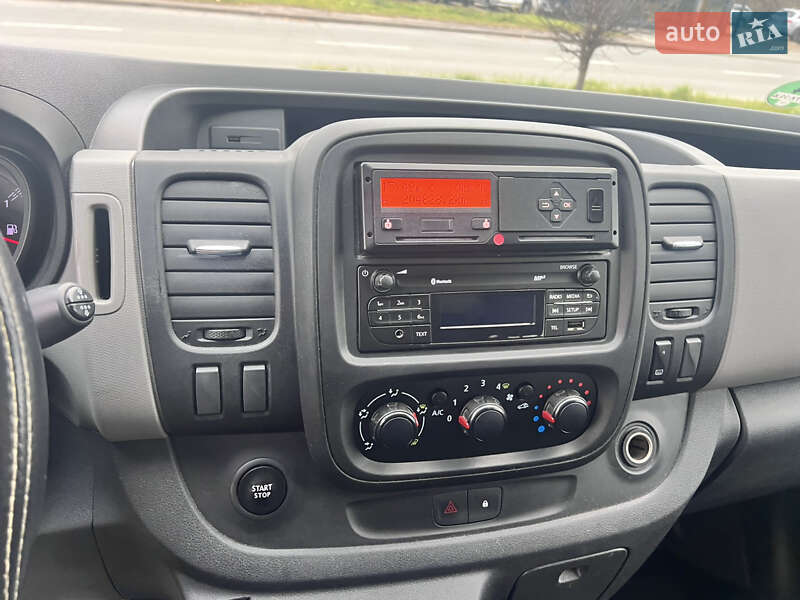 Вантажопасажирський фургон Renault Trafic 2018 в Трускавці