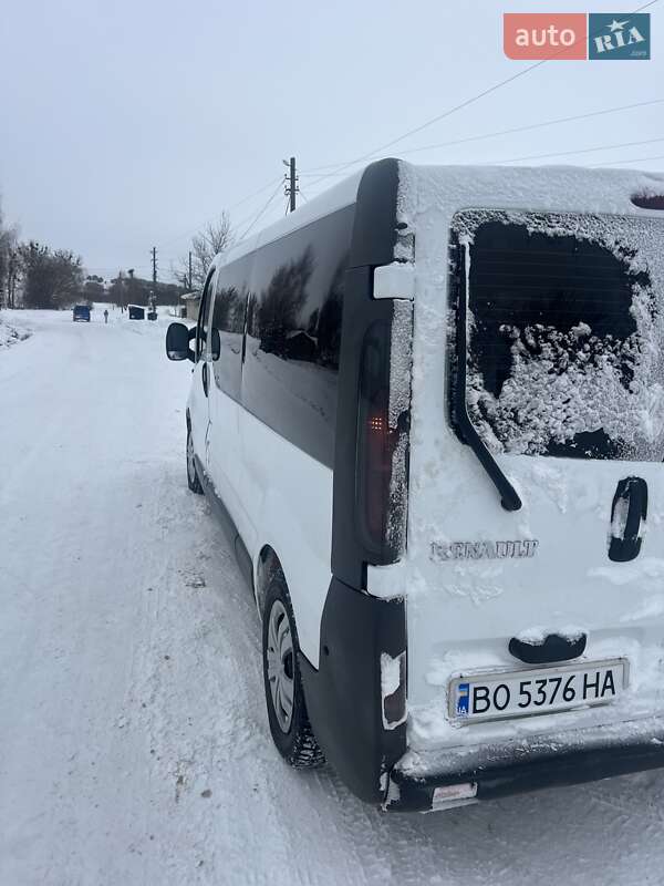 Минивэн Renault Trafic 2004 в Почаеве фото 9 Минивэн Renault Trafic 2004 в Почаеве