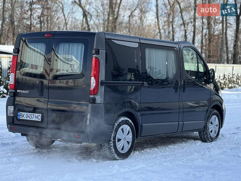 Минивэн Renault Trafic 2008 в Луцке