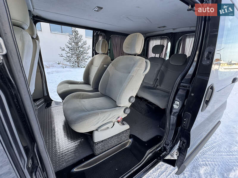 Минивэн Renault Trafic 2008 в Луцке