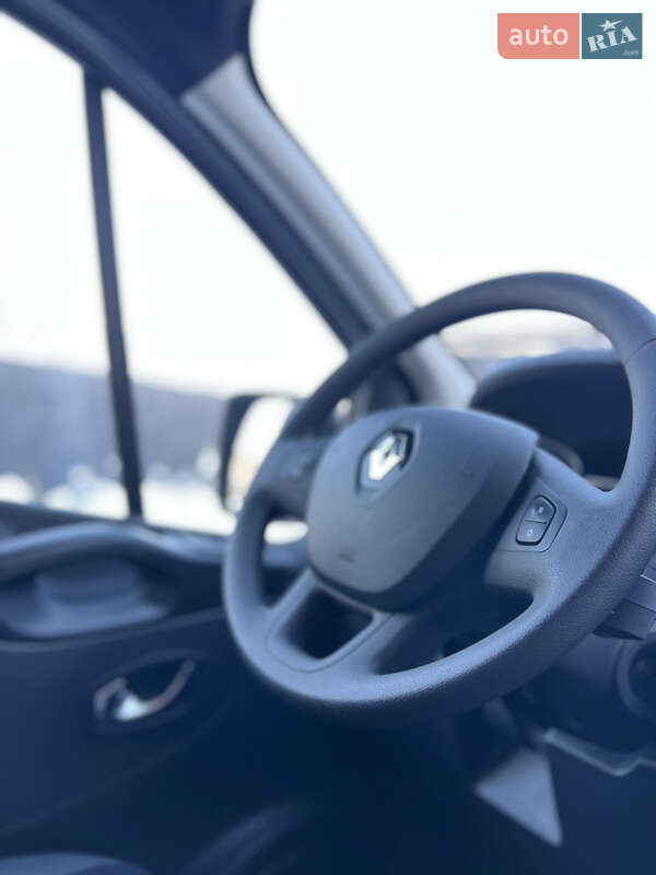 Мінівен Renault Trafic 2020 в Дубні