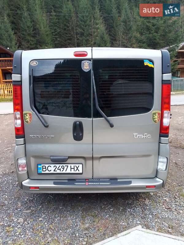 Минивэн Renault Trafic 2010 в Славском фото 9 Минивэн Renault Trafic 2010 в Славском