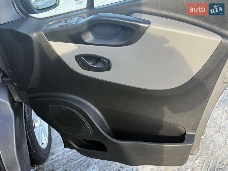 Минивэн Renault Trafic 2018 в Луцке