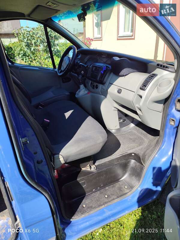 Минивэн Renault Trafic 2004 в Львове