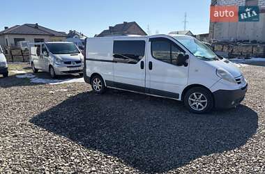 Грузовой фургон Renault Trafic 2011 в Стрые