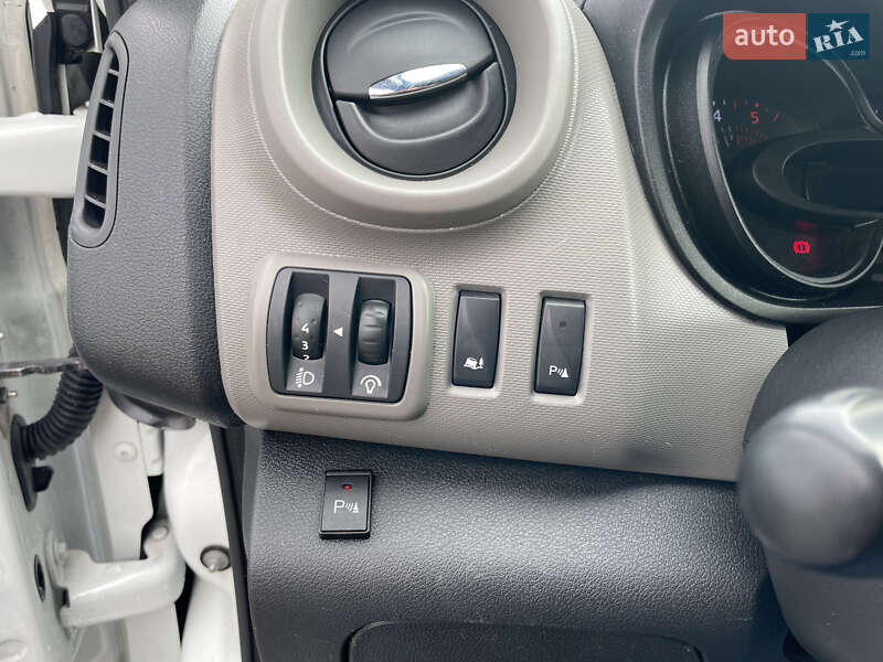 Минивэн Renault Trafic 2019 в Львове фото 8 Минивэн Renault Trafic 2019 в Львове