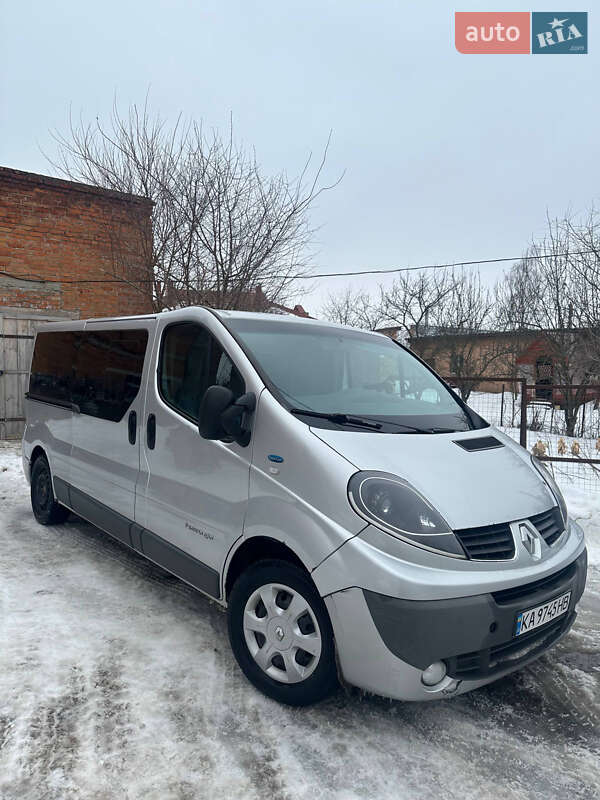 Минивэн Renault Trafic 2014 в Ромнах