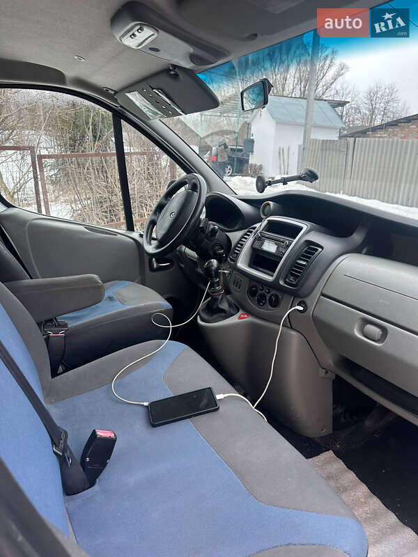 Минивэн Renault Trafic 2014 в Ромнах