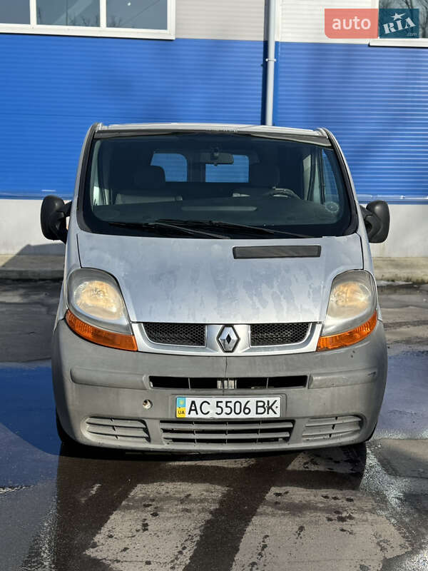 Вантажний фургон Renault Trafic 2006 в Києві