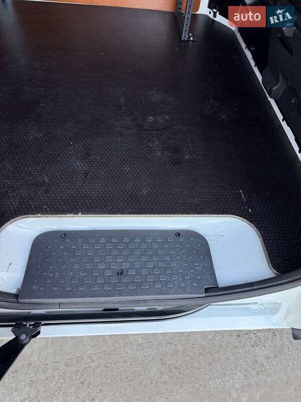 Грузовой фургон Renault Trafic 2021 в Луцке