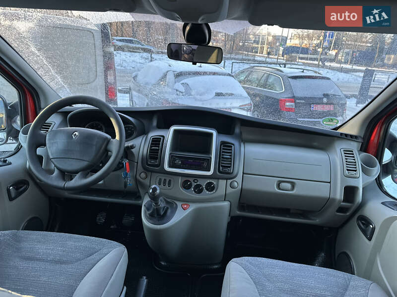 Минивэн Renault Trafic 2013 в Ровно