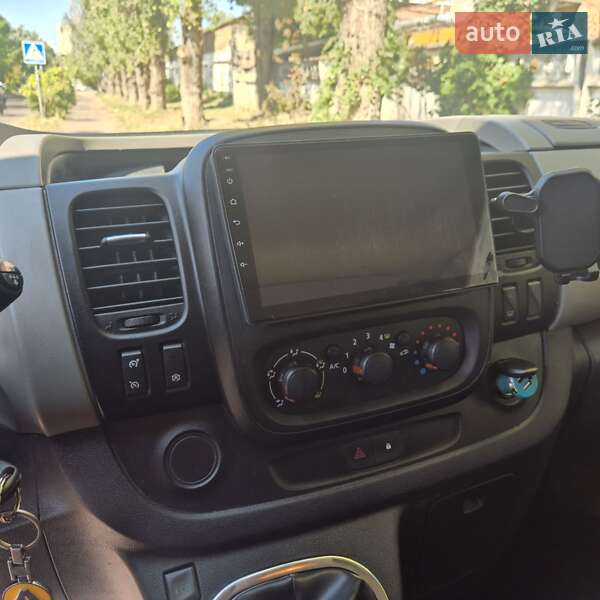 Минивэн Renault Trafic 2014 в Николаеве