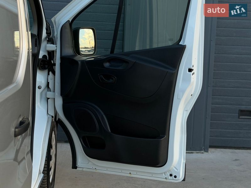 Вантажний фургон Renault Trafic 2020 в Дубні