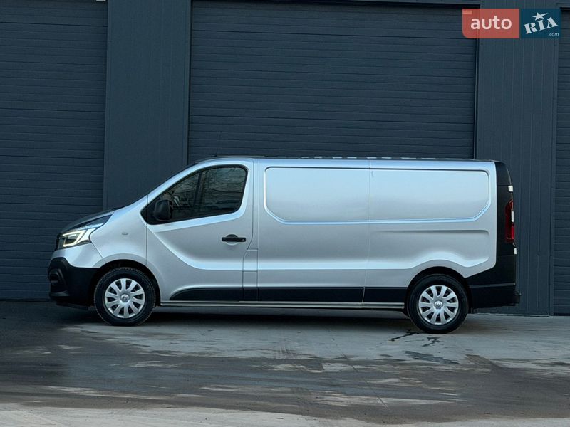 Вантажний фургон Renault Trafic 2020 в Дубні