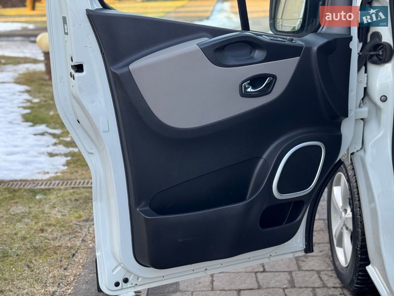 Минивэн Renault Trafic 2018 в Сарнах