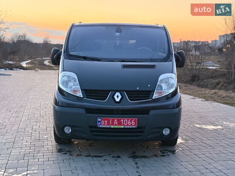 Минивэн Renault Trafic 2009 в Ровно