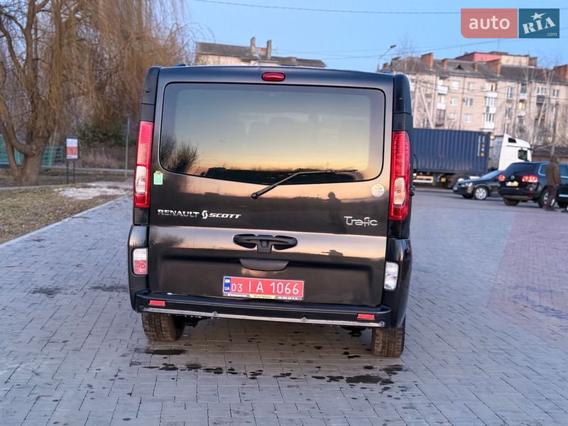 Минивэн Renault Trafic 2009 в Ровно
