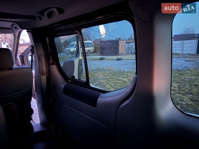 Минивэн Renault Trafic 2009 в Ровно