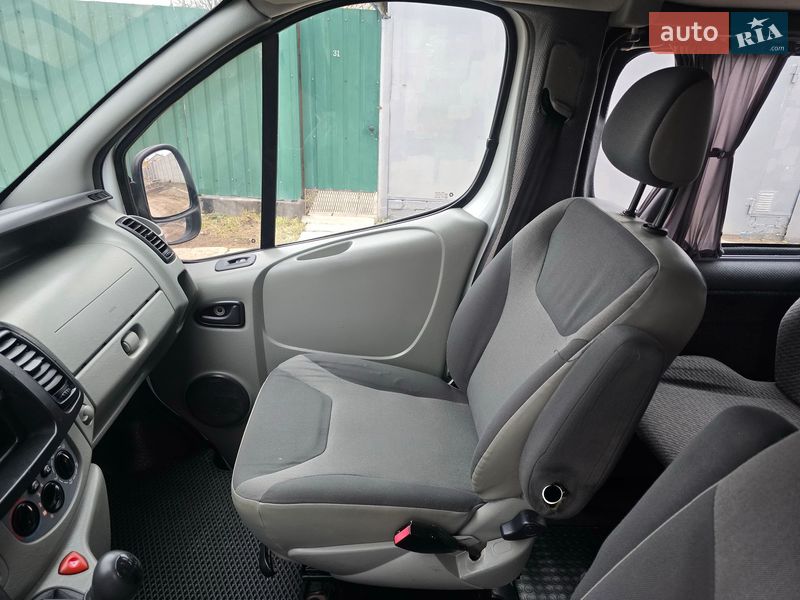 Мінівен Renault Trafic 2008 в Запоріжжі