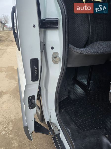 Мінівен Renault Trafic 2008 в Запоріжжі