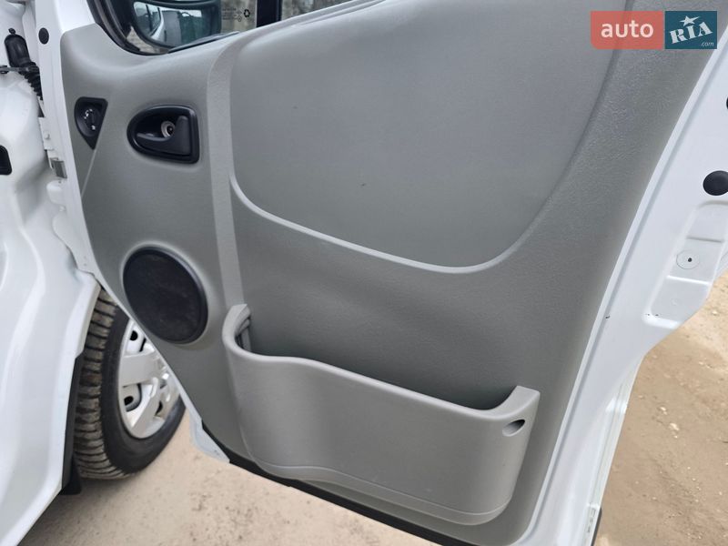 Мінівен Renault Trafic 2008 в Запоріжжі