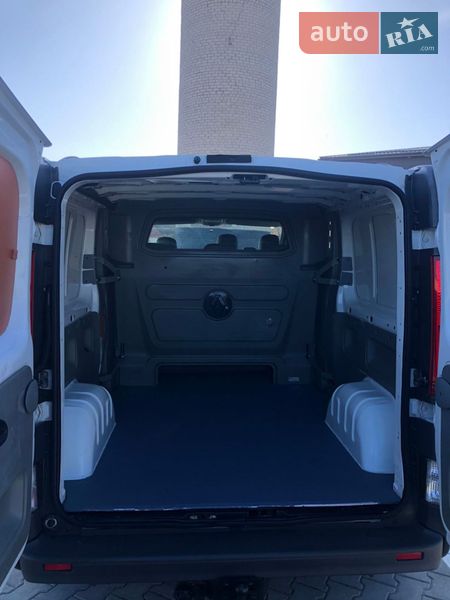 Минивэн Renault Trafic 2014 в Дубно